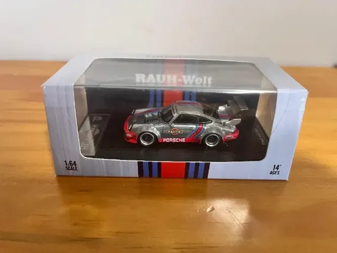 MINIATURA POSCHE MARTINI TIMEMICRO LACRADA