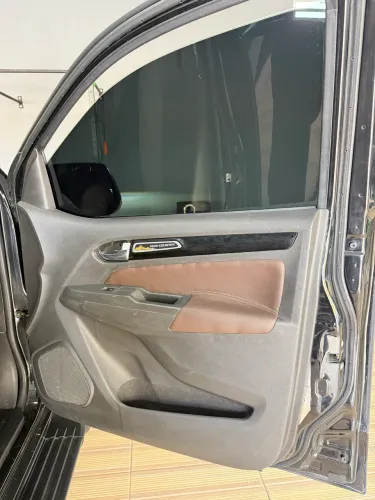 OPORTUNIDADE!! 4 Forro de porta S10 high country