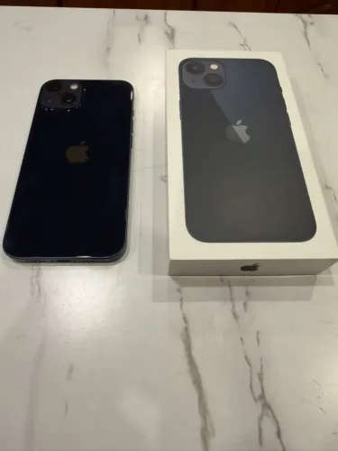 Apple iPhone 13 128GB com caixa bateria 76%