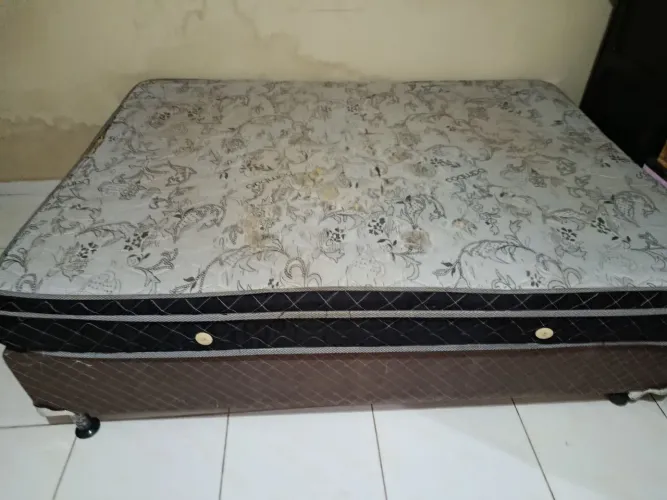 Cama box com col