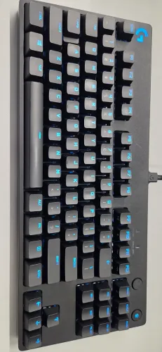 Teclado Logitech Pro TKL seminovo