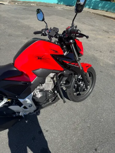 Vendo Cb 300 F 2024