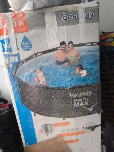 Piscina bestway 9.150 L