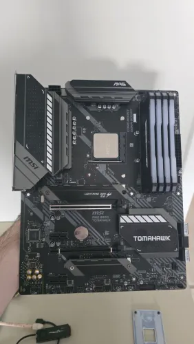 KIT AM4 | RYZEN 5800X3D | MSI MAG TOMAHAWK B550 | 32GB CORSAIR PRO RGB 3200MHZ |
