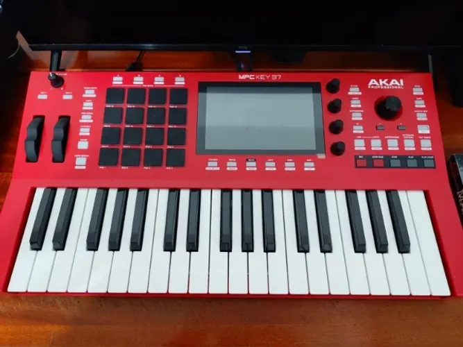 AKAI MPC KEY 37