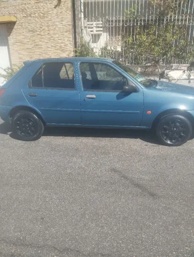 Ford Fiesta GL Class 1.0i 5P 2000