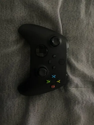 CONTROLE ORIGINAL XBOX SERIES S (apenas com setas gastas)