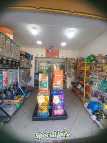 Loja petshop completa com produtos e banho e tosa