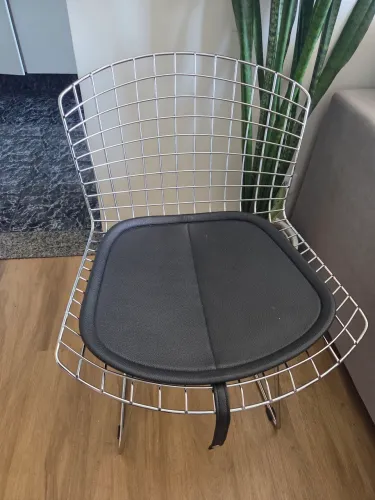 Conjunto 4 cadeiras com almofada Bertoia