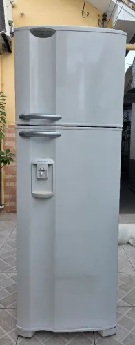 Geladeira Electrolux Cycle Defrost 365L
