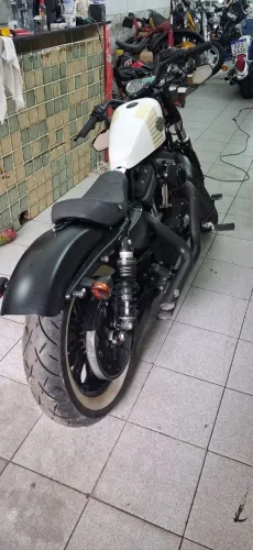 Harley-Davidson Forty-Eight 1200 2017 | 20.375 km | Personalizada | R$ 53.000