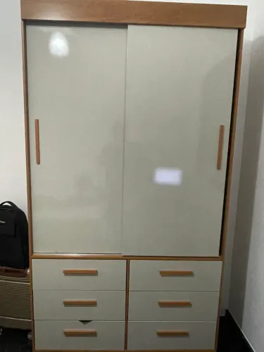Guarda roupa duas portas de correr + 6 gavetas