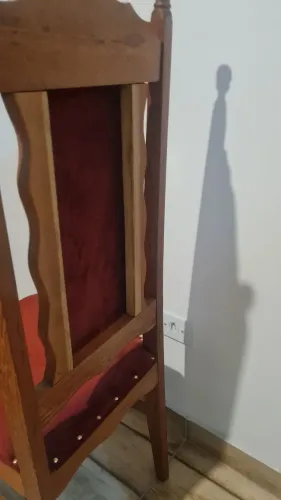 Cadeira entalhada restaurada colonial