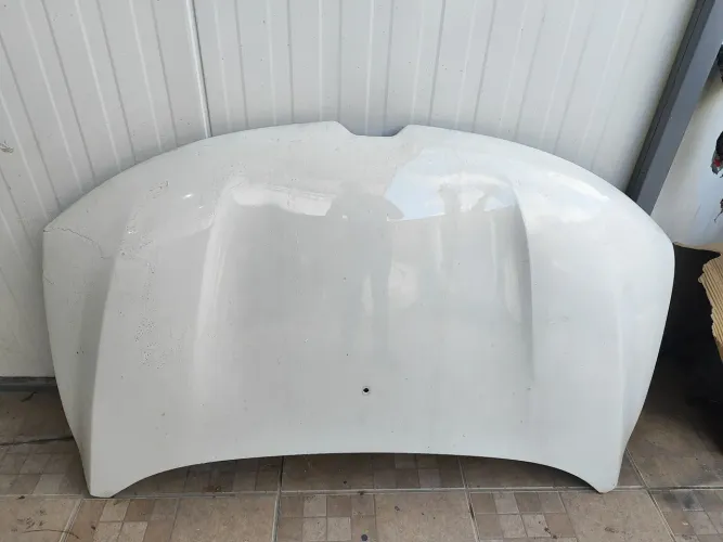 Capô do Renault kwid
