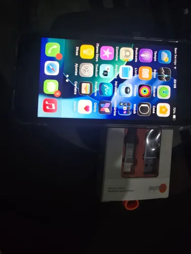 Iphone se, 2 geração, bateria trocada, tudo funcionando perfeitamente e conservado