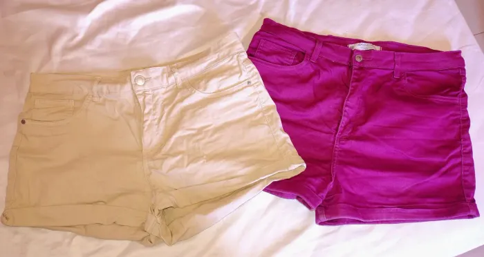 2 shorts 