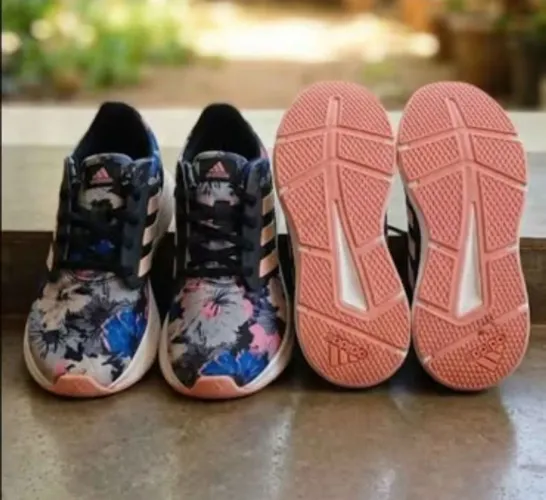 Tênis Adidas Questar Floral