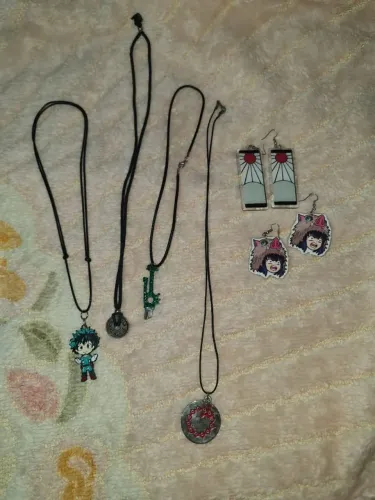 LOTE DE ACESSÓRIOS DE ANIME