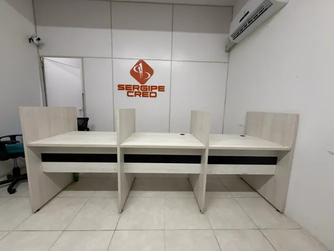 Mesa de escritório para telemarketing