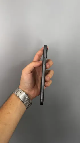 IPHONE 11 SEMI NOVO