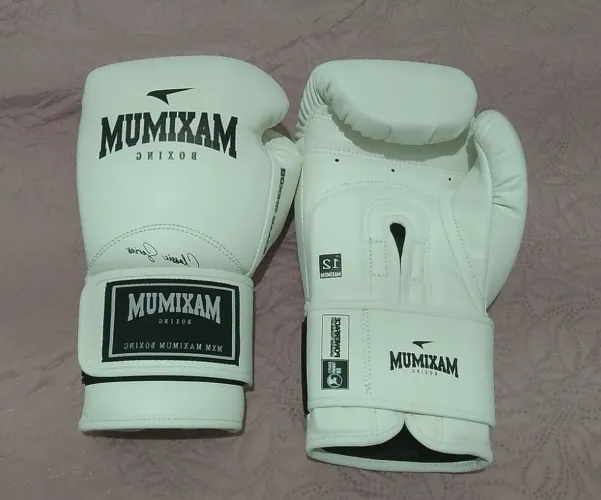 Vendo luva MAXIMUM