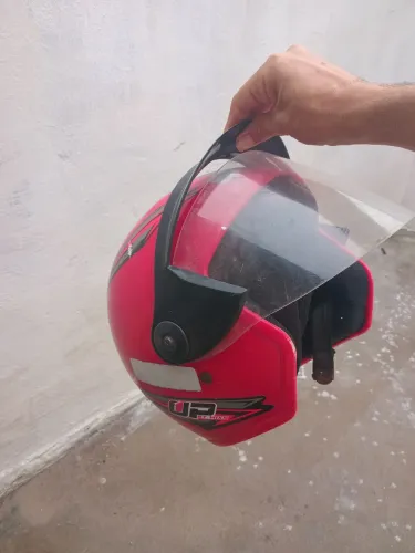 Capacete por apenas 20