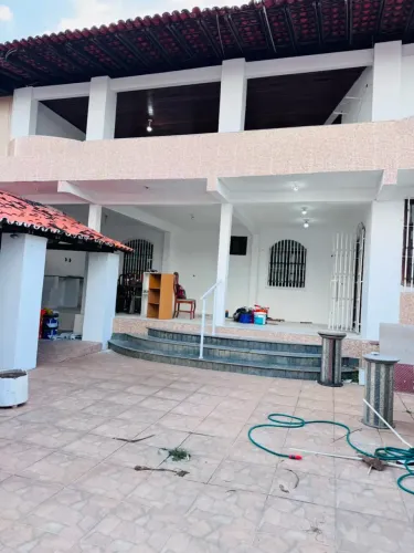Imóvel para aluguel com 180m² com 2 quartos em Alto do Calhau - São Luís - MA