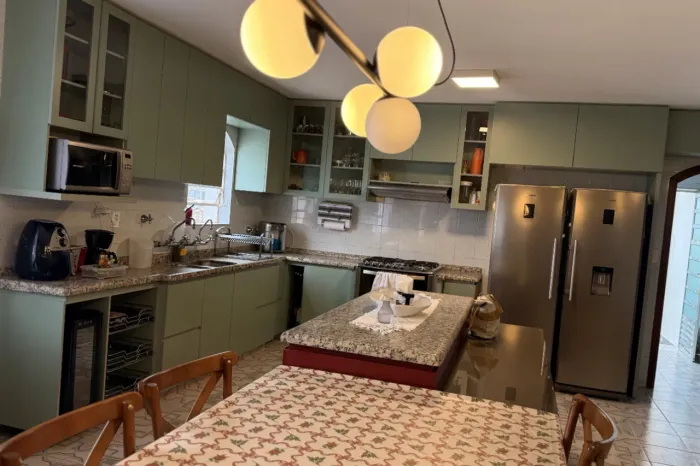 Casa de vila para venda em Piqueri com 4 quartos, sendo 2 suítes, 494m²