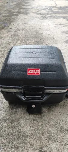 BAÚ GIVI E27M MONOLOCK 27 LITROS