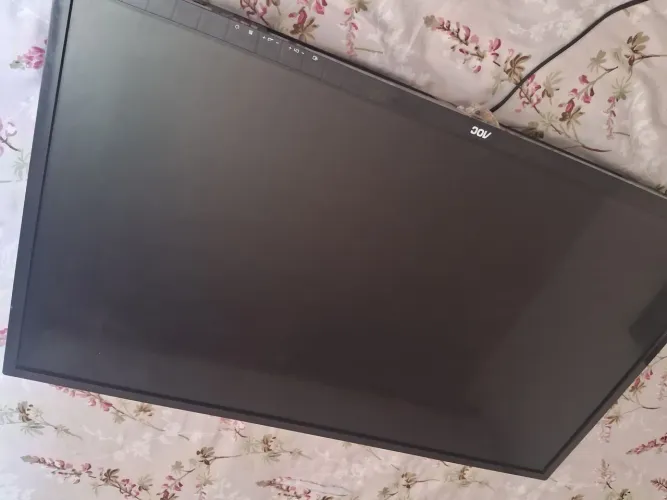 TV AOC 32 LED LE32M1475/25 - Liga e Sai Som / Para Peças ou Conserto