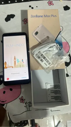 Telefone da Asus usado é conservado 