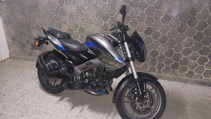 Moto 160c , mod 2026, 950km Bajaj NS160
