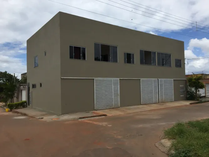 Alugo Ótimo Apartamento 2 Quartos C/Garagem