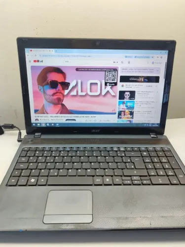 Notebook Acer Tela Grande c/ Teclado Numérico - Ideal para Estudos e Trabalho Básicos