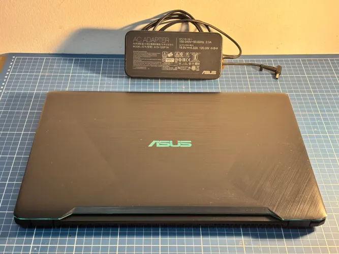 Notebook Gamer Asus M570D GTX 1050 Ryzen 5 8GB RAM 256 SSD