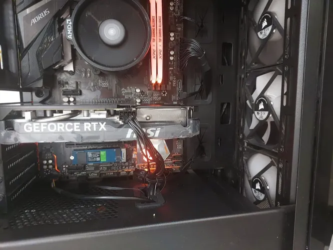 PC RTX 5060TI 16GB