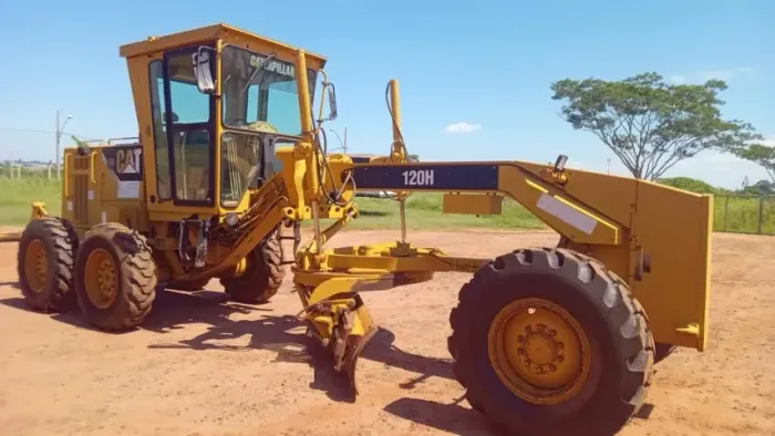 MOTONIVELADORA CATERPILLAR 120H - 2008