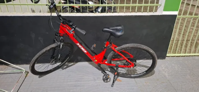 Vendo bike elétrica com 4 meses de uso 1700 reais em perfeito estado.