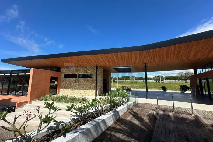 Lote plano de 304m² à venda no Jardins do Lago Max Centro, Eusébio/CE