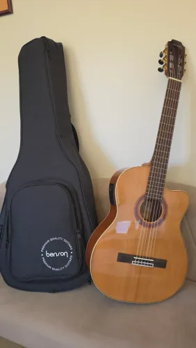 Violão Benson Exudos EXC900CE Nylon Classical Cutaway Cedro Maciço Fishman com Case