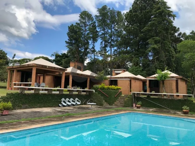 Casa de Condomínio - 4 Dormitórios (2 Suítes) à Venda em Morada das Fontes, Itatiba - São