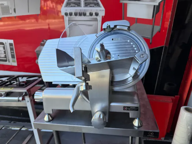 VENDO CORTADOR DE FRIOS SEMI AUTOMÁTICO AGILE 300s PRIX TOLEDO NOVO