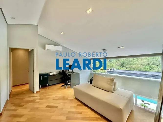 CASA EM CONDOMÍNIO - JARDIM INDAIÁ - SP