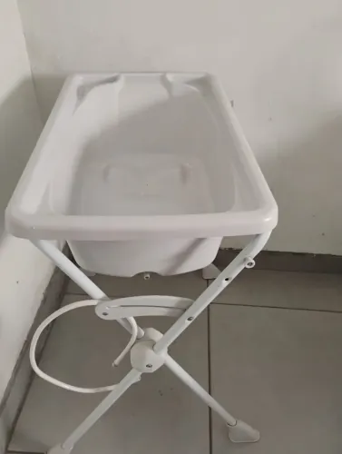Banheira com suporte