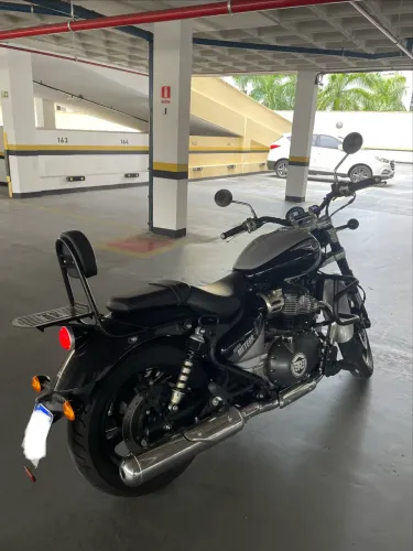 Royal Enfield Super Meteor 650 semi-nova,  2.047 km e único dono!