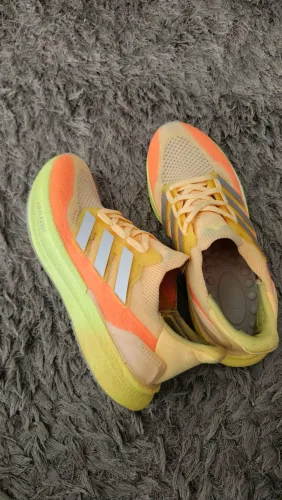 TÊNIS ADIDAS ULTRA BUSTER VERSÃO 5 REPLICA 1 LINHA