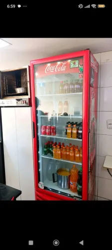 Restaurante montado em funcionamento