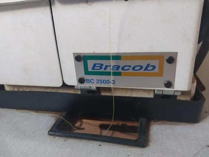 Máquina de costura interlock Bracob