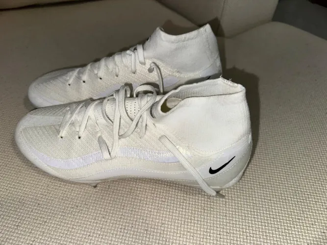 Chuteira Nike 41