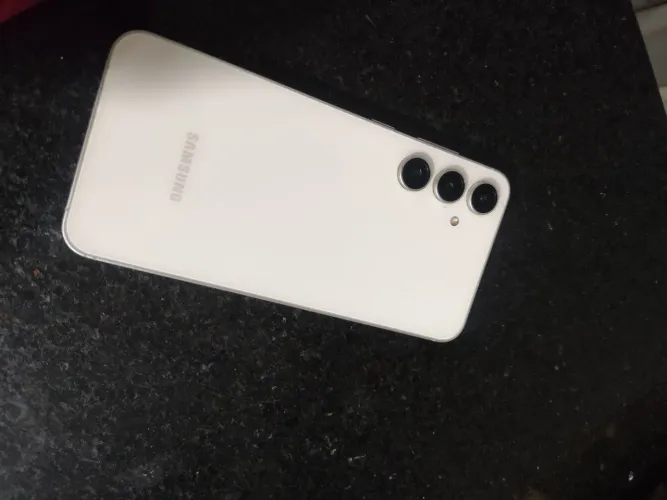 Samsung s23fe